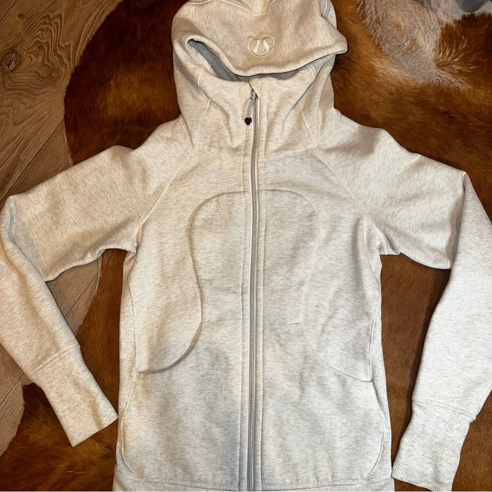 Lululemon Scuba Hoodie - Size 4